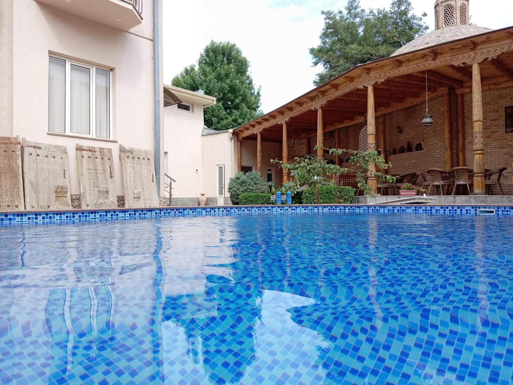 Zarina Samarkand Bagian luar foto